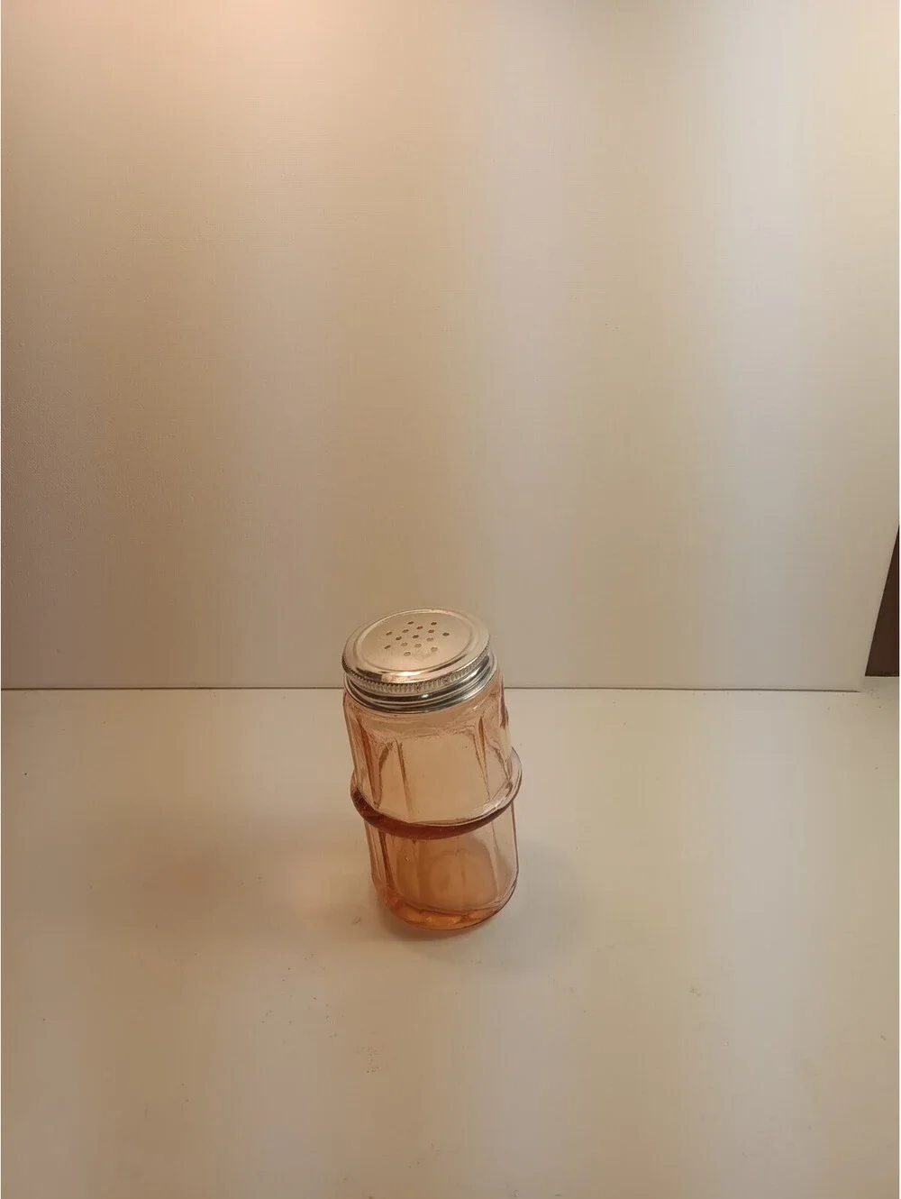 Depression Glass Pink Salt & Pepper Shakers Set w/ Metal Lids VTG